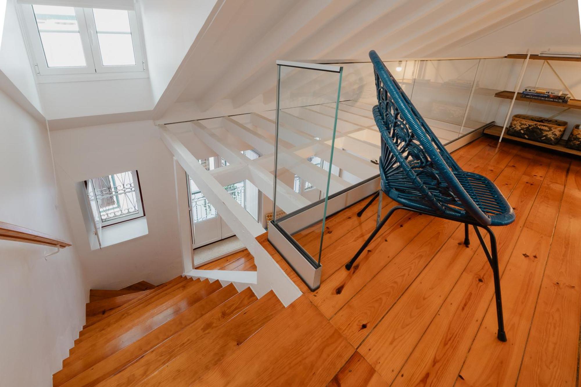 Stylish Getaway In A Mezzanine Flat By The Castle Lägenhet Lisboa Exteriör bild