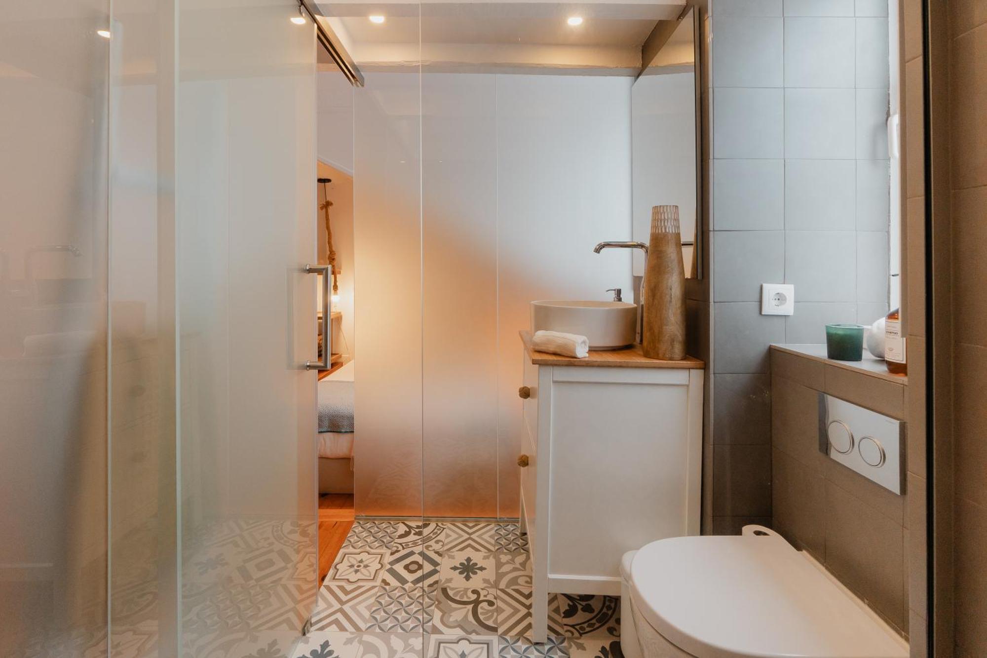 Stylish Getaway In A Mezzanine Flat By The Castle Lägenhet Lisboa Exteriör bild