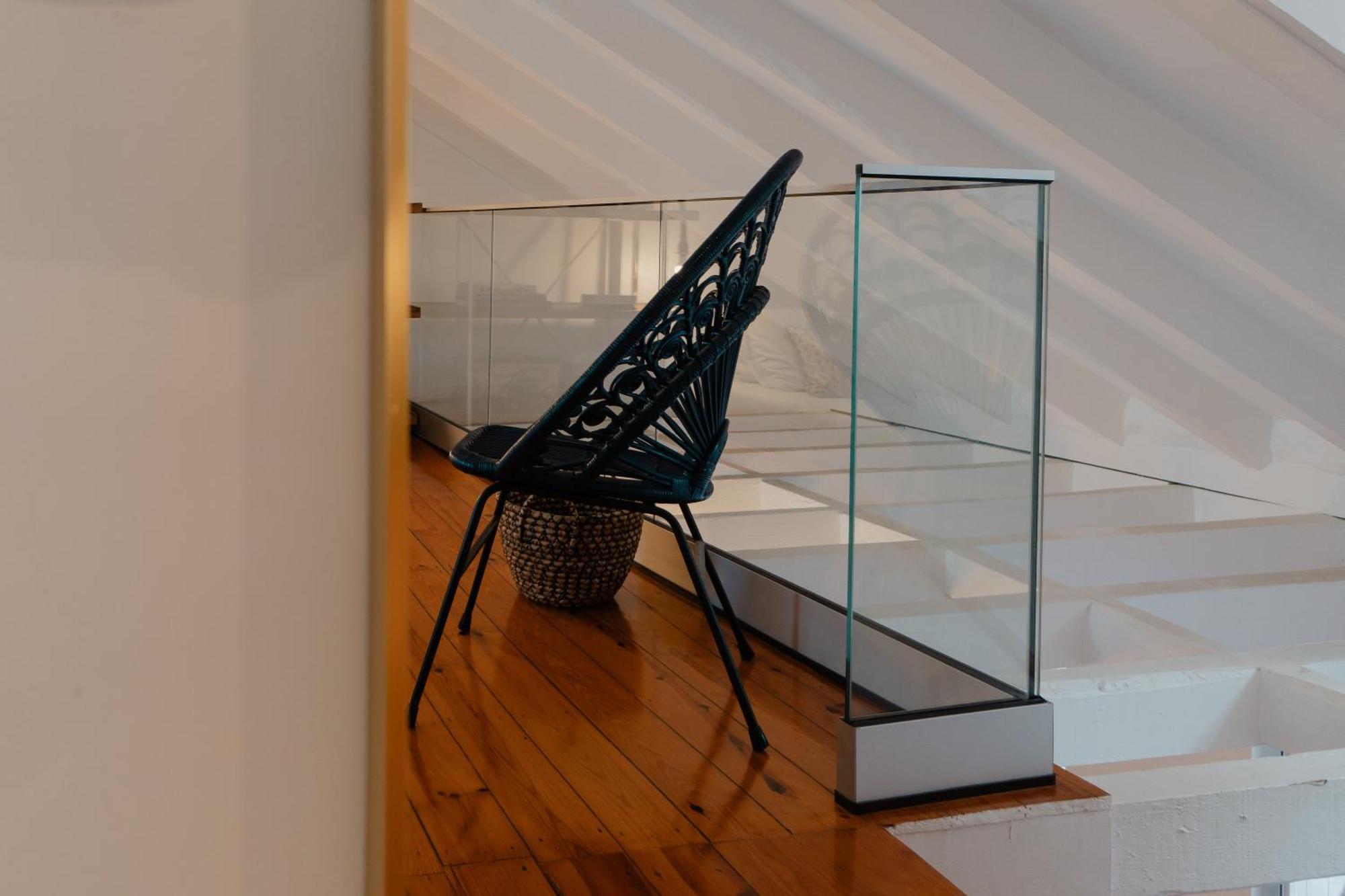 Stylish Getaway In A Mezzanine Flat By The Castle Lägenhet Lisboa Exteriör bild