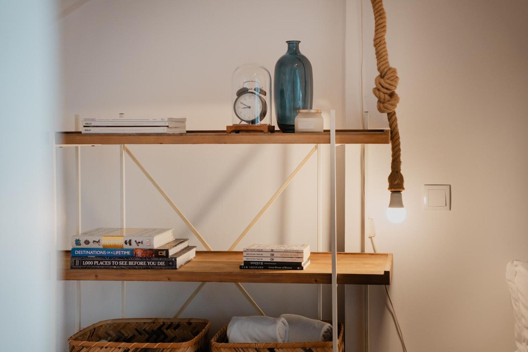 Stylish Getaway In A Mezzanine Flat By The Castle Lägenhet Lisboa Exteriör bild